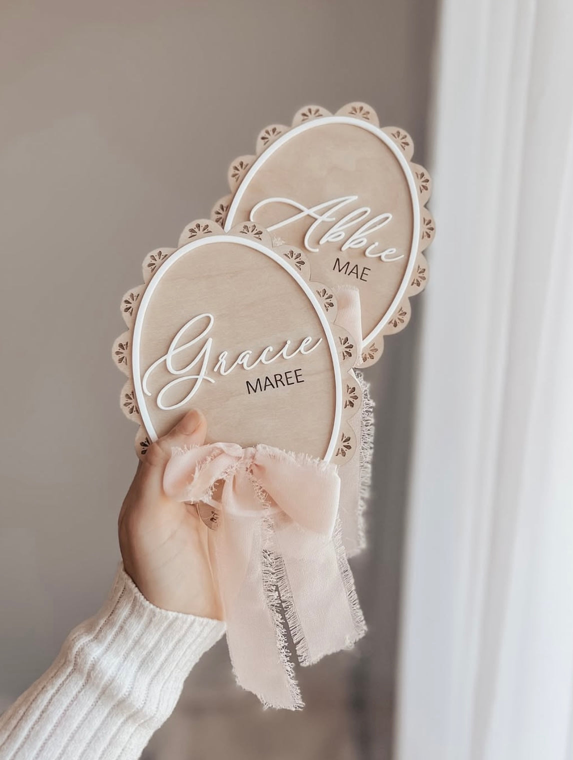 Scallop edge lace patterned birth announcement sign