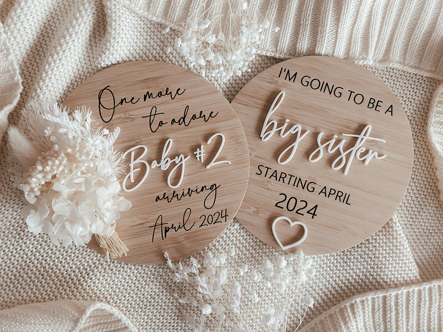 Pregnancy announcement set