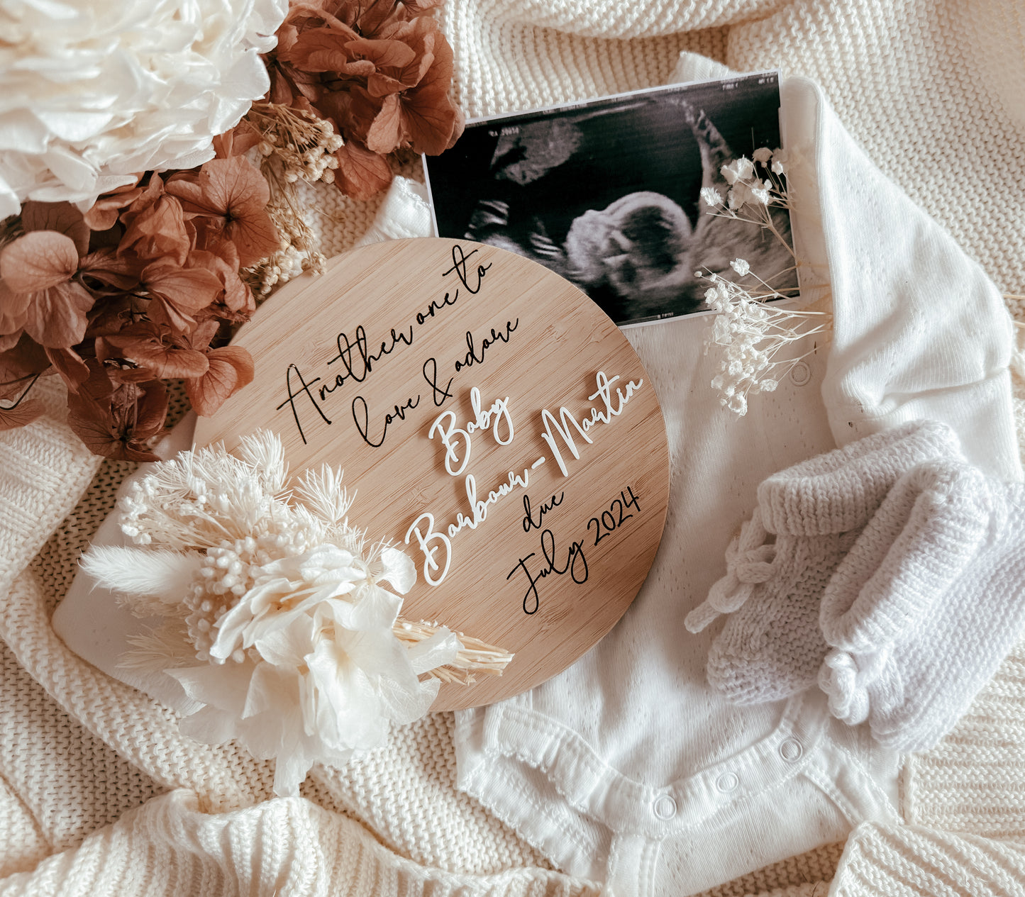 Digital file pregnancy announcement