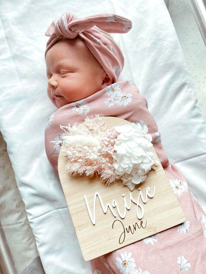 Baby pink and white dried flower name sign