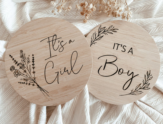 Gender reveal it’s a girl and it’s a boy signs