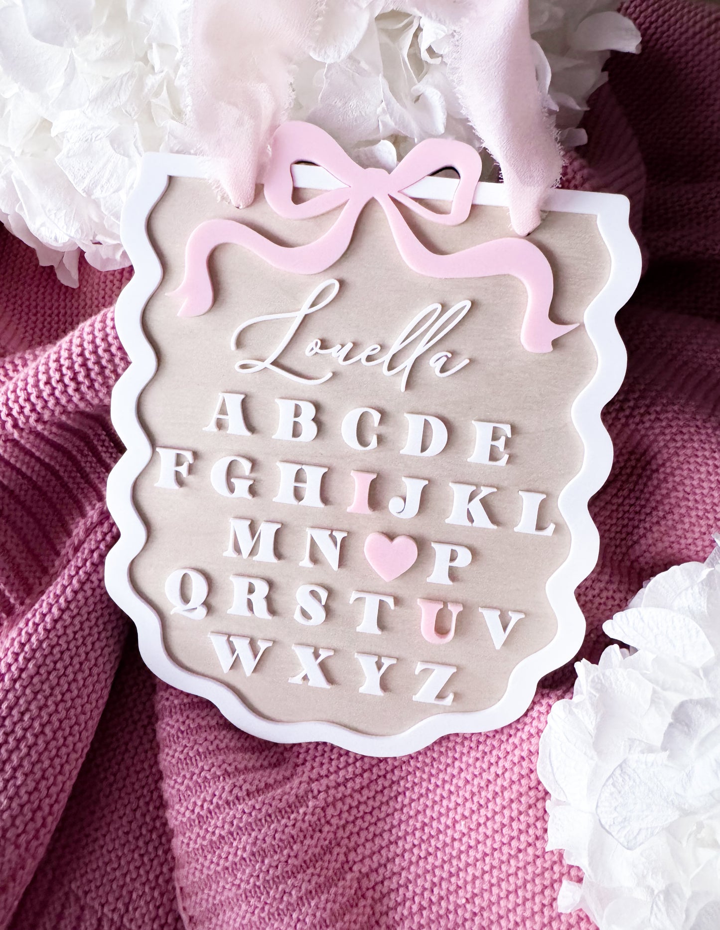 Nursery I love you scallop edge sign