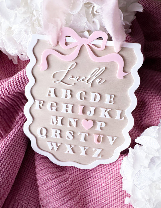 Nursery I love you scallop edge sign