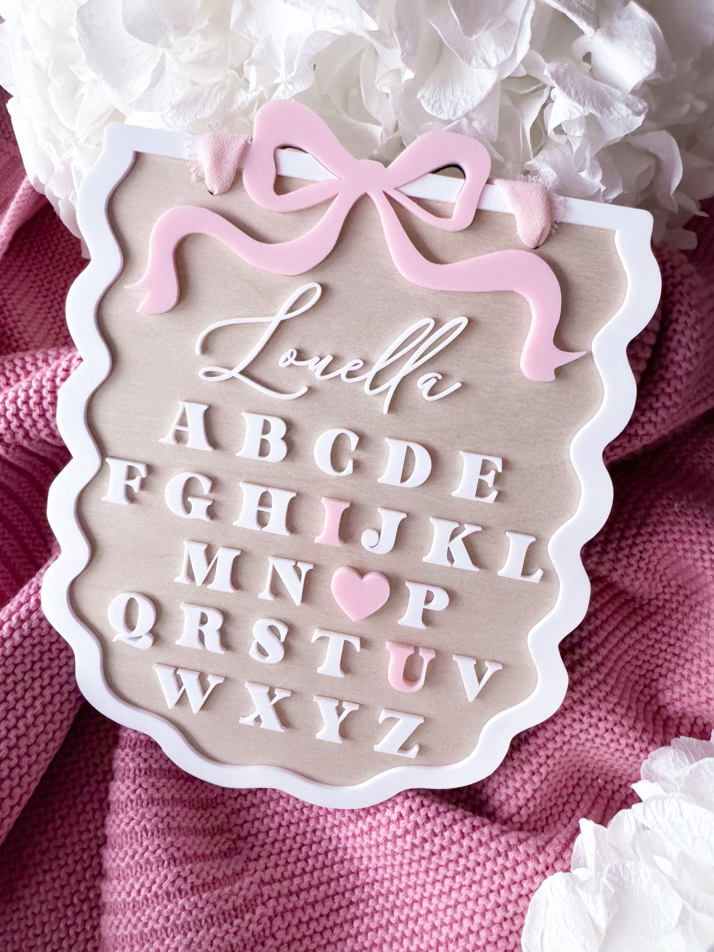 Nursery I love you scallop edge sign