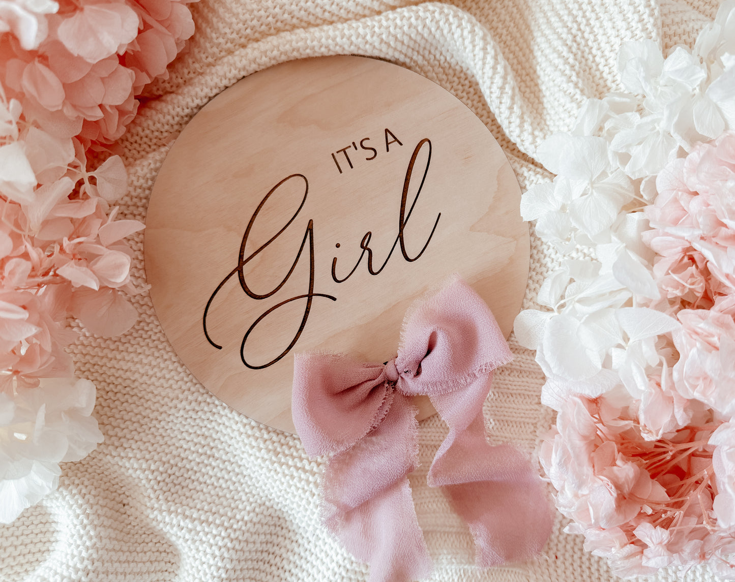 It’s a girl ribbon birth announcement sign