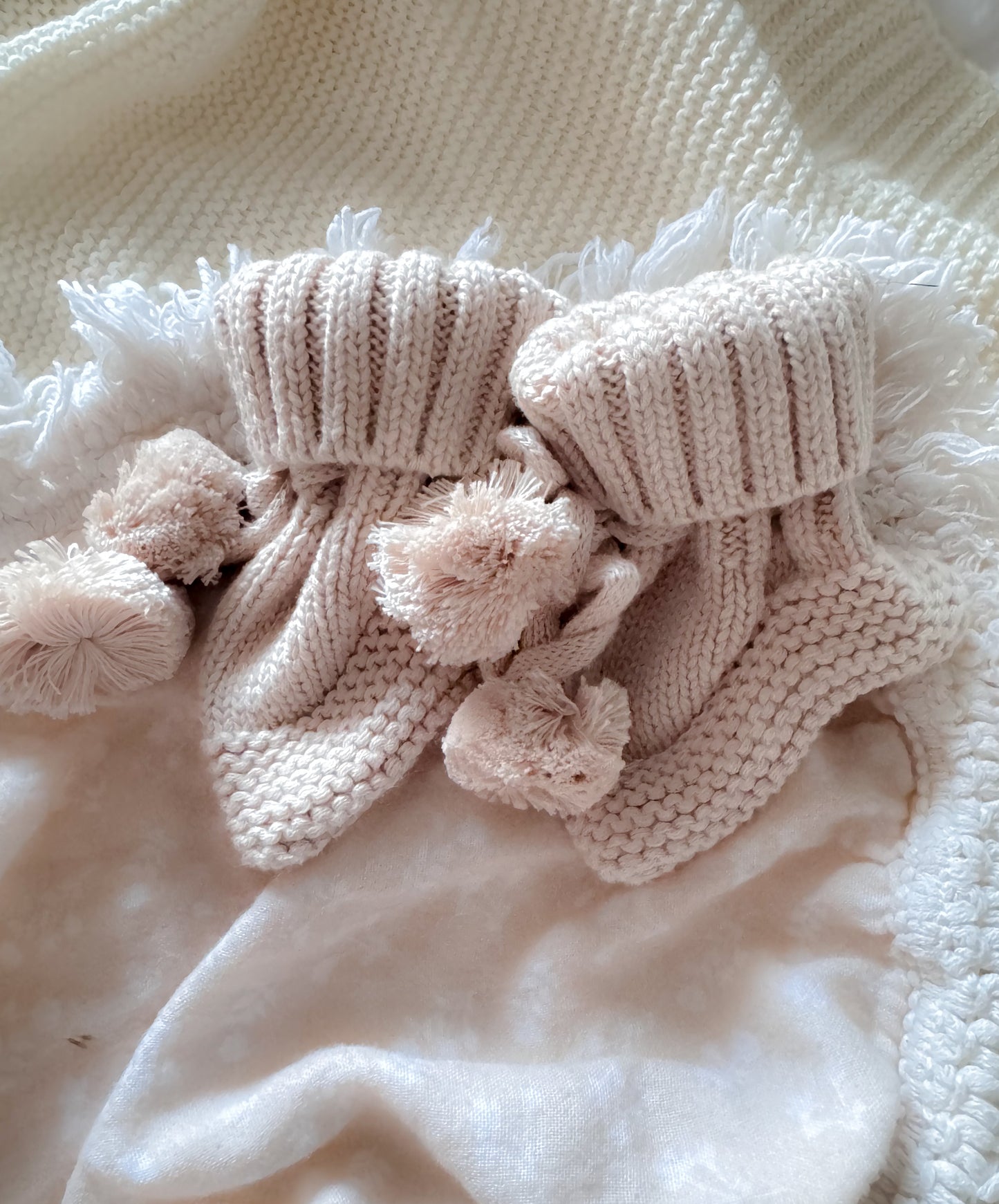 Oatmeal soft knit baby booties
