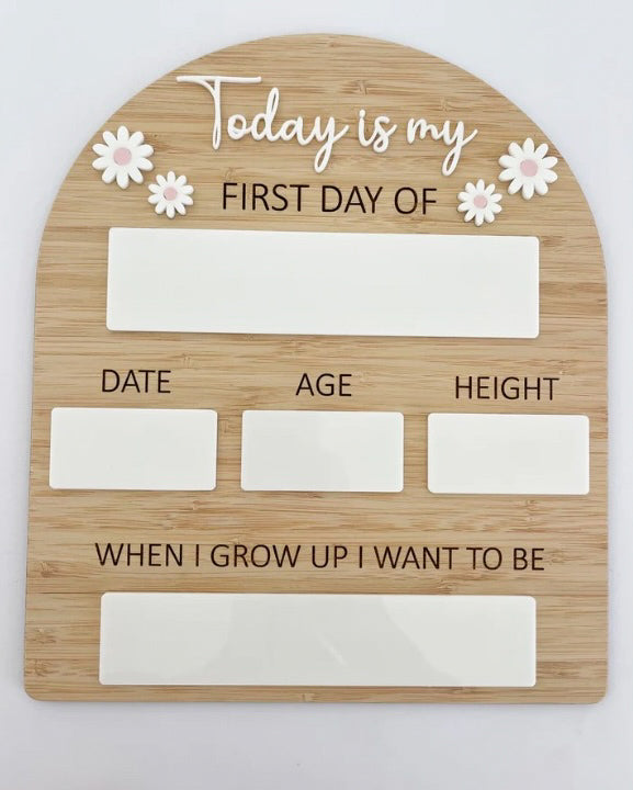 Daisy design first day board