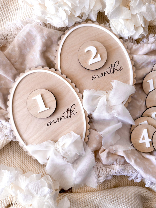 Scallop edge baby milestone signs