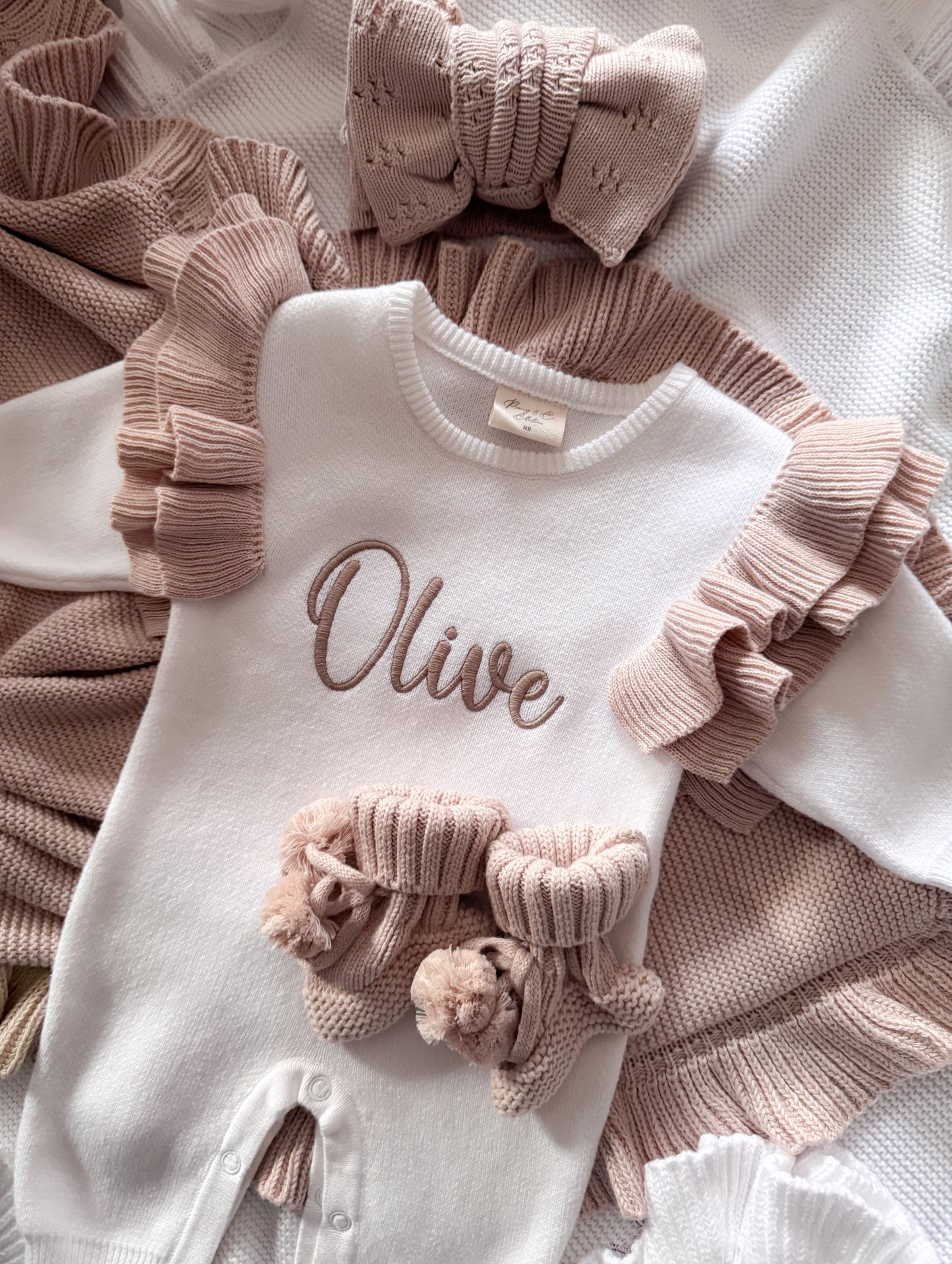 Beige pointelle pattern oversized baby bow