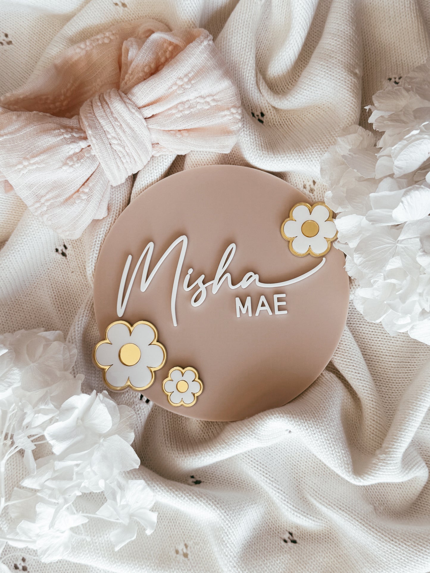 Acrylic beige baby sign with flowers