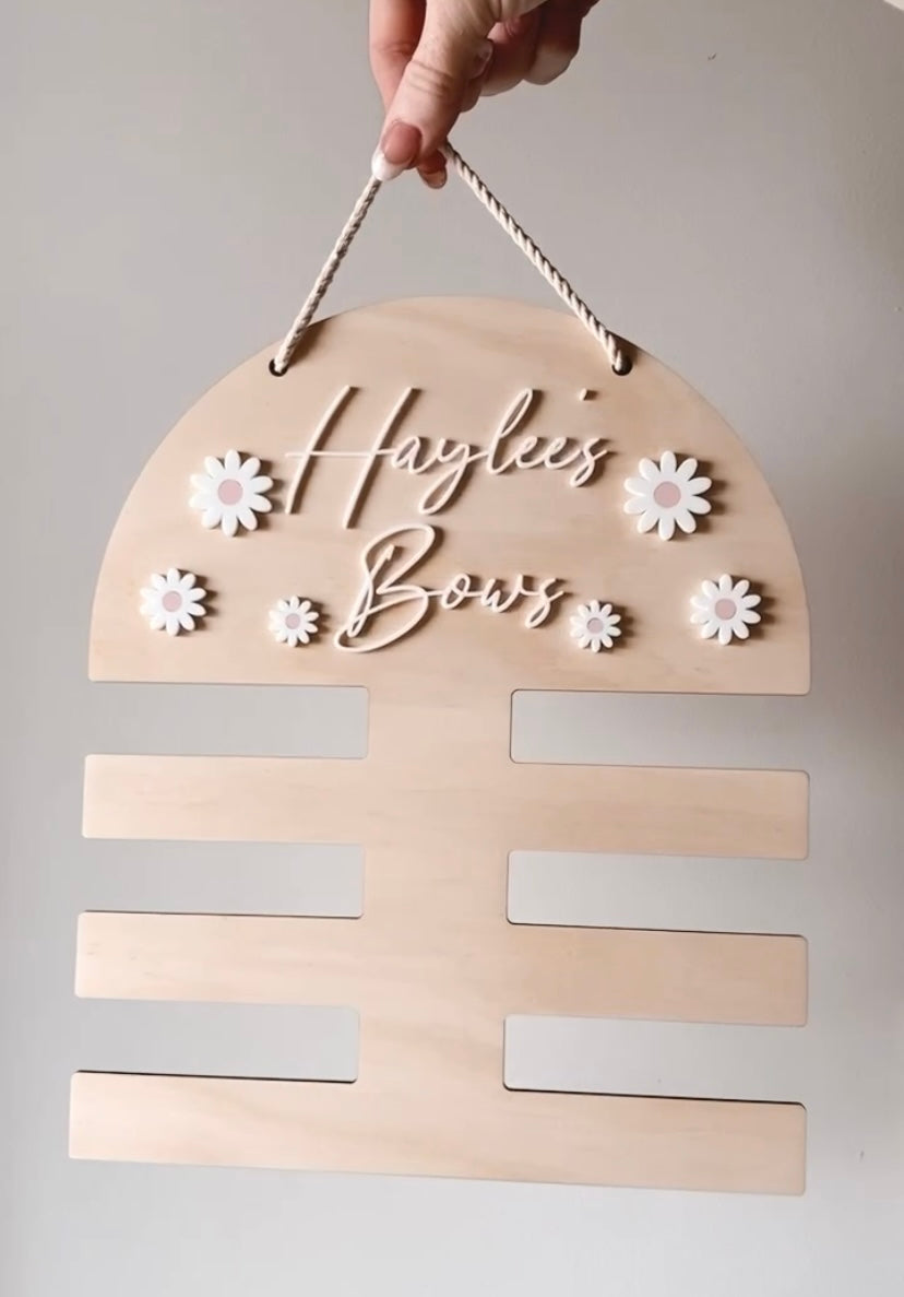 Personalised daisy bow holder