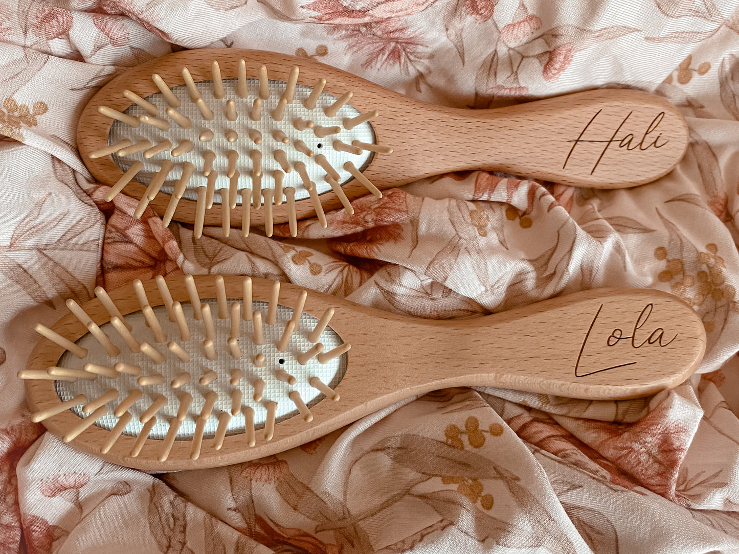 Hairbrush set heart design