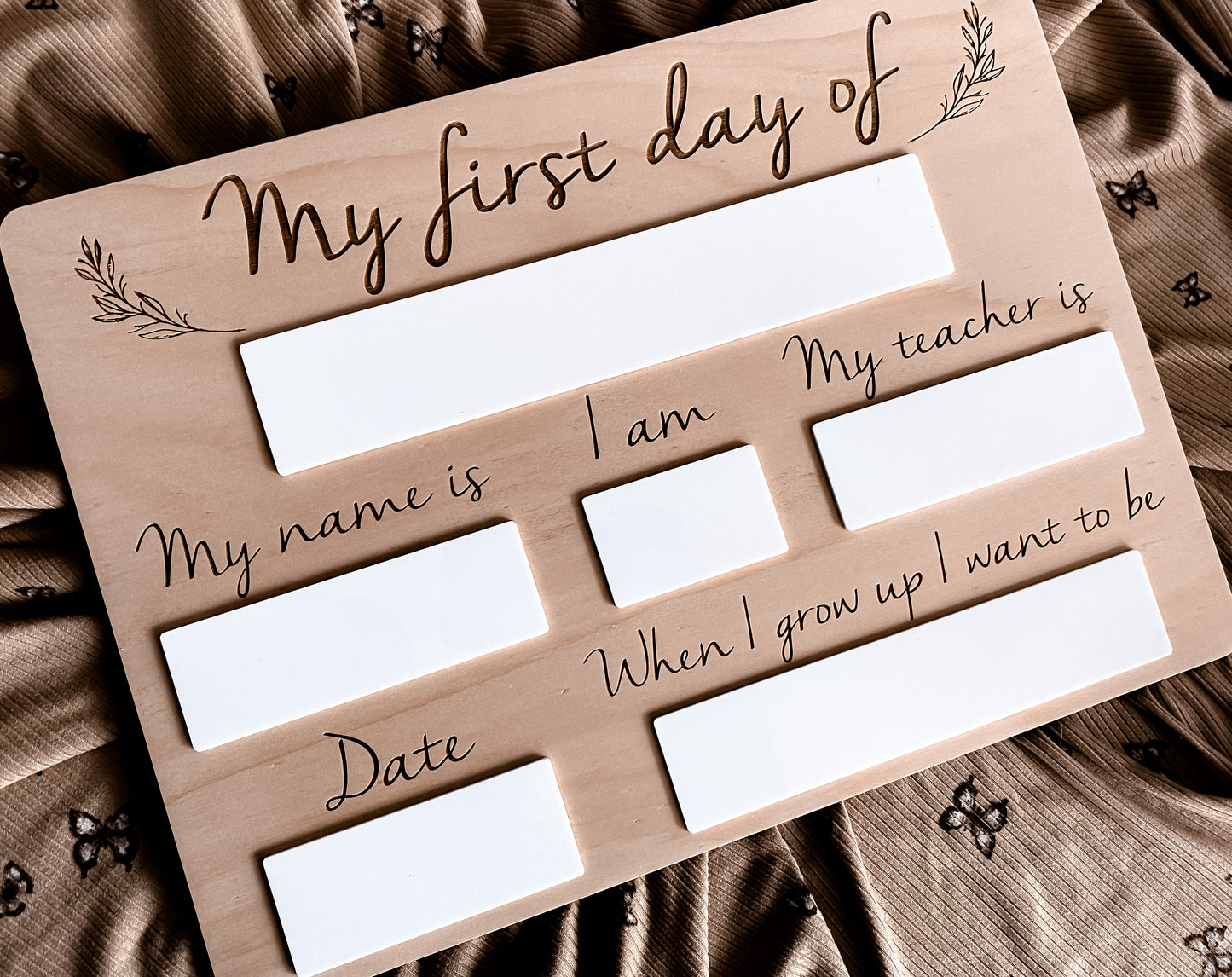 First day board leaf design