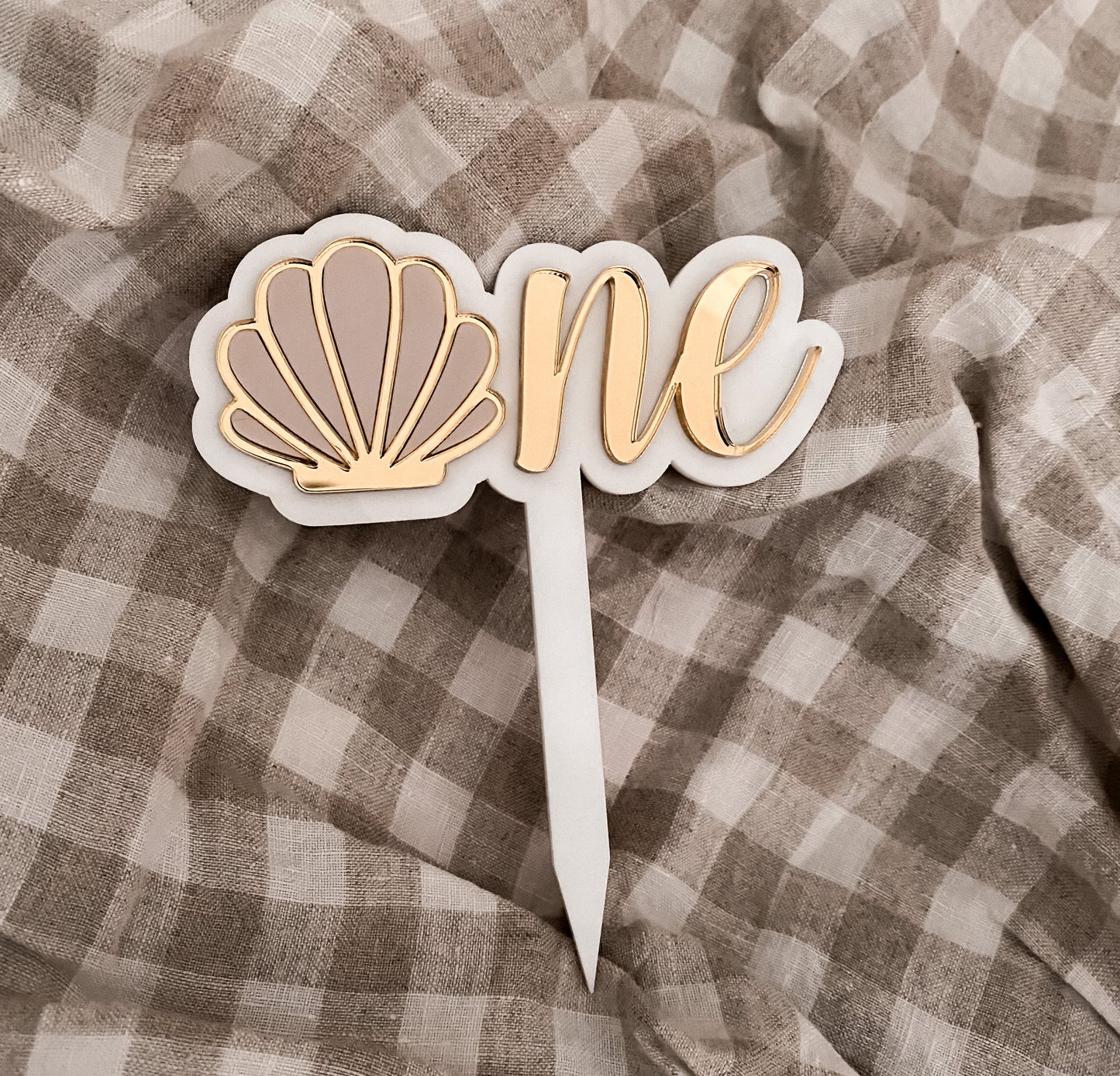 Shell cake topper no name