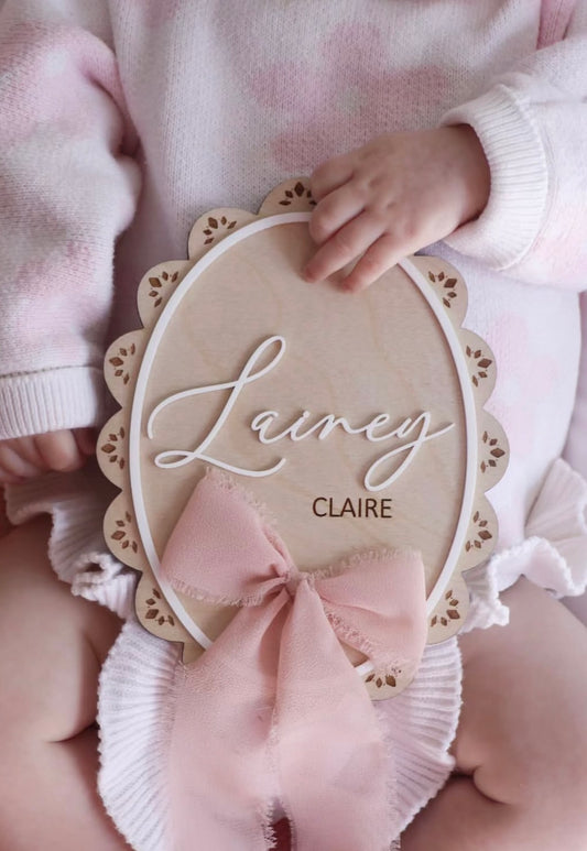 Scallop edge lace patterned birth announcement sign