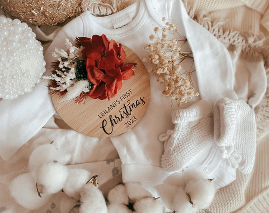 Dried floral different font first Christmas disc