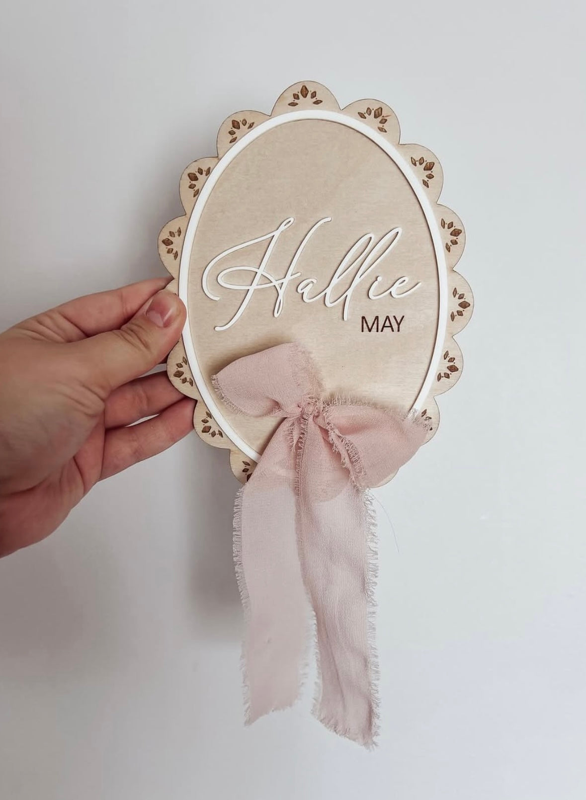 Scallop edge lace patterned birth announcement sign