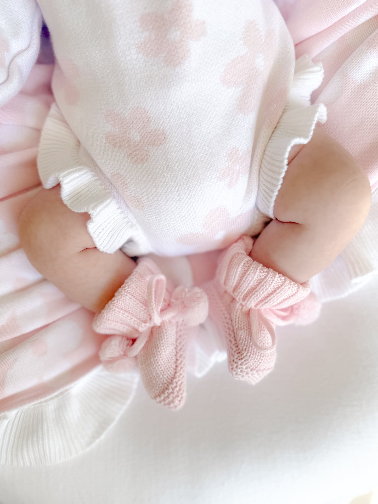 Flower pattern frill leg baby romper