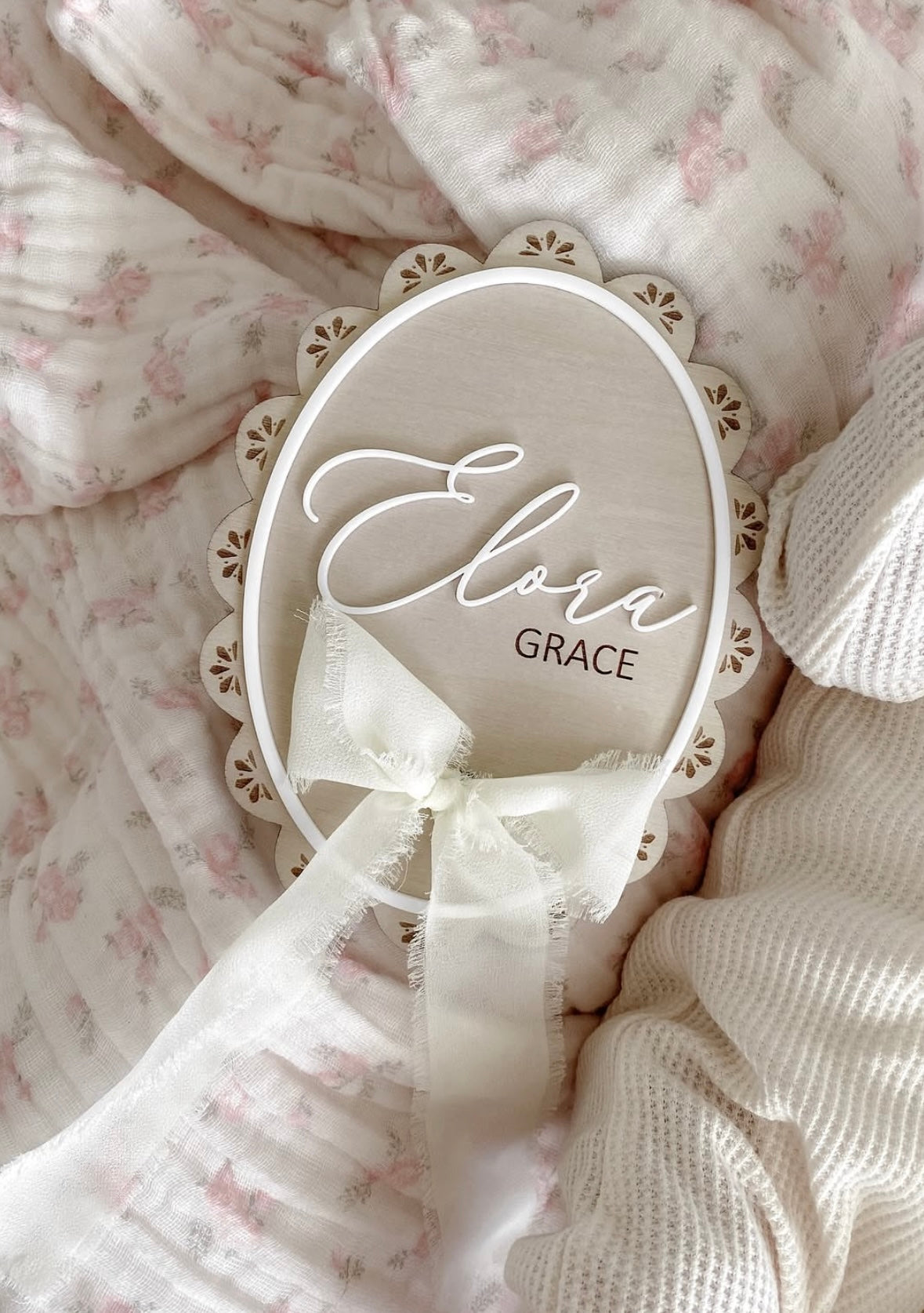 Scallop edge lace patterned birth announcement sign