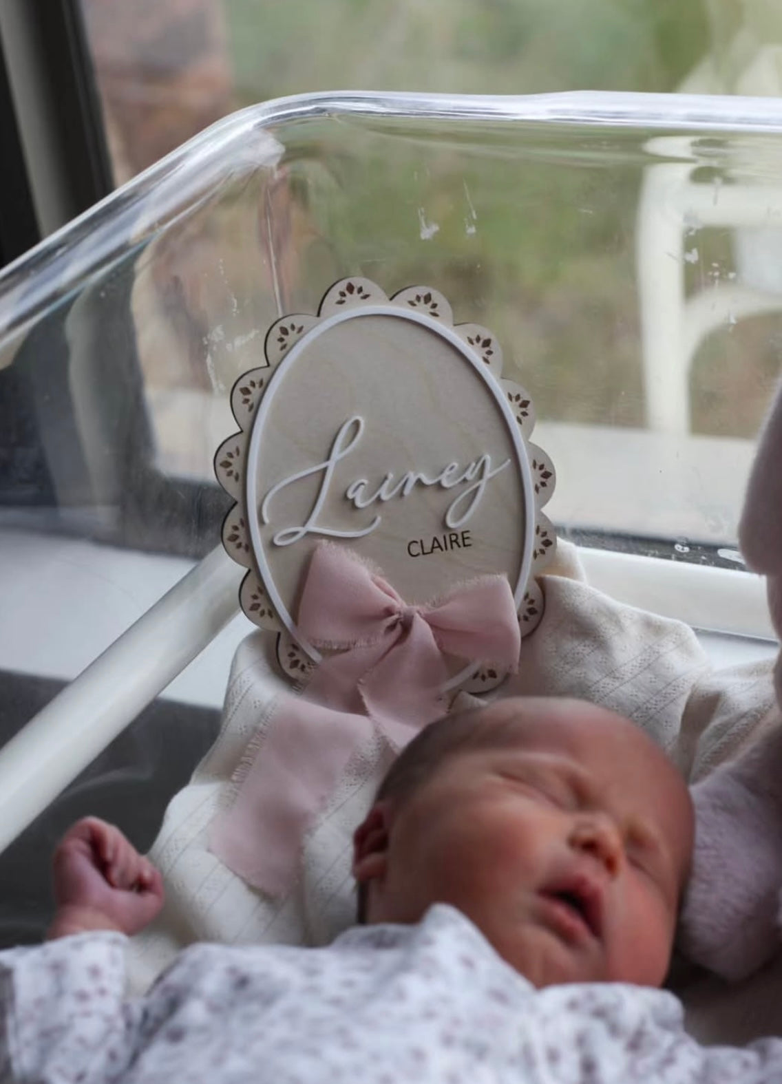 Scallop edge lace patterned birth announcement sign