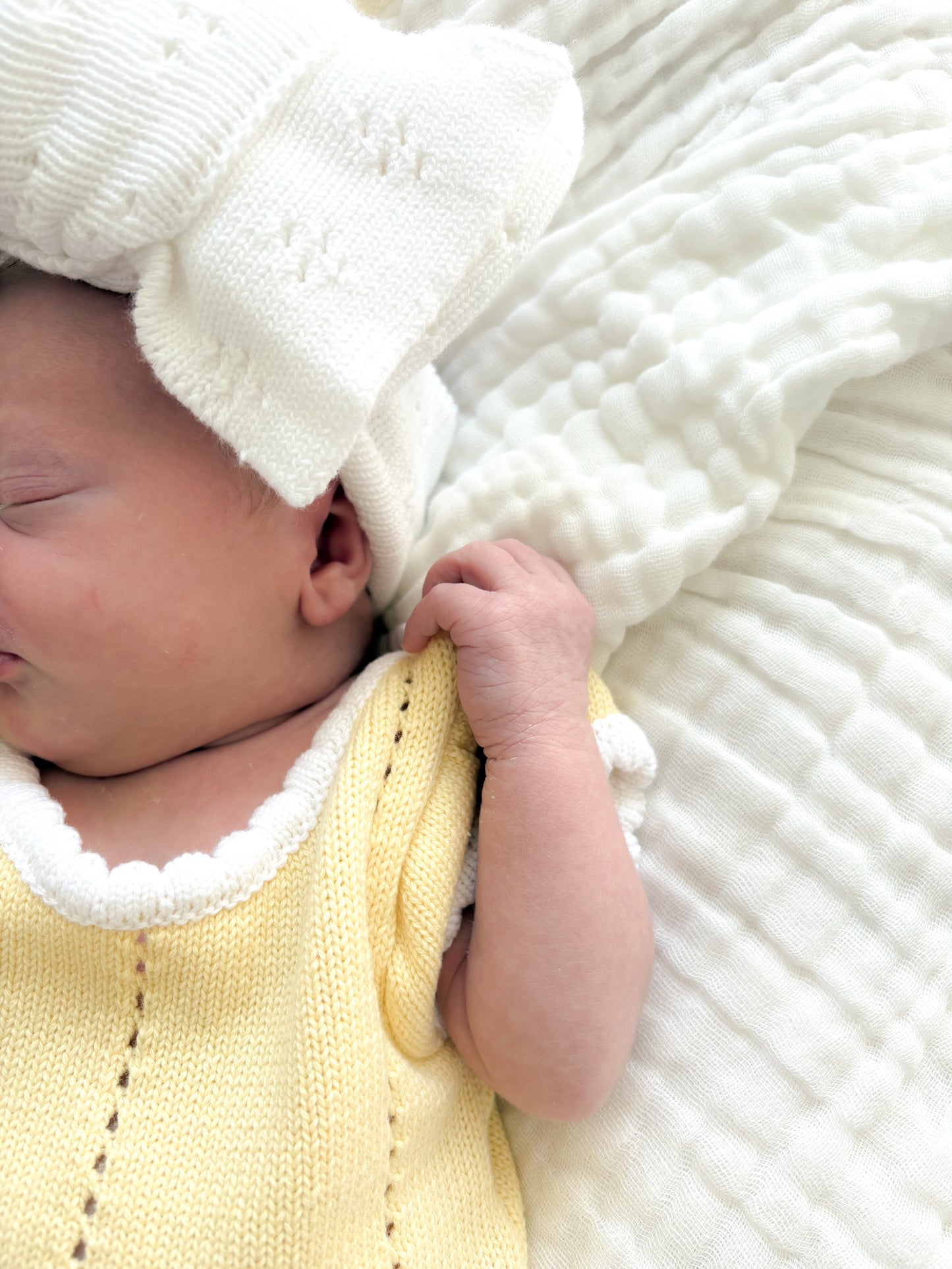 Yellow and white frill leg baby announcement outfit