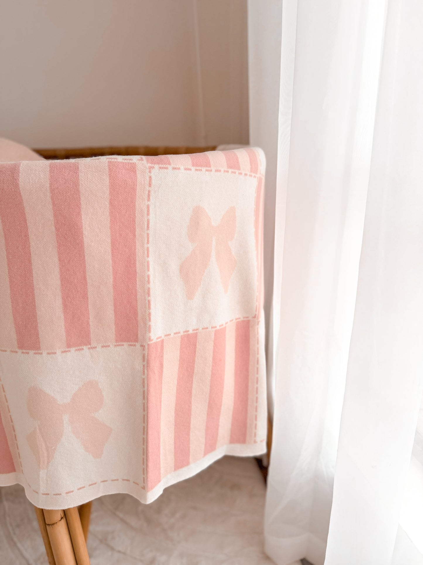 Heirloom classic bow and stripe blanket