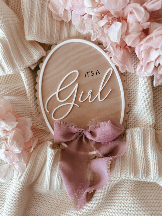 It’s a girl scallop edge birth announcement sign