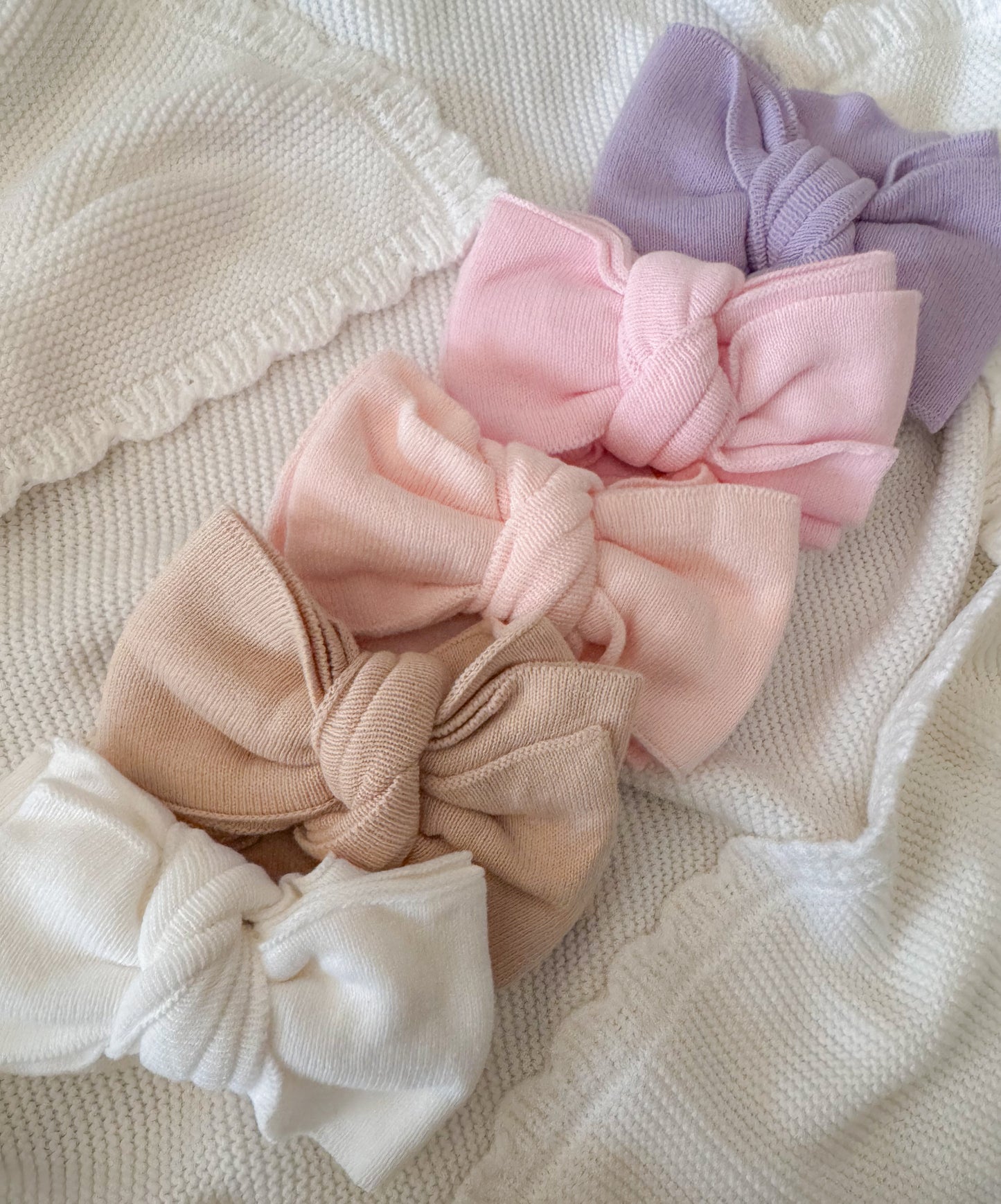 Beige baby bow