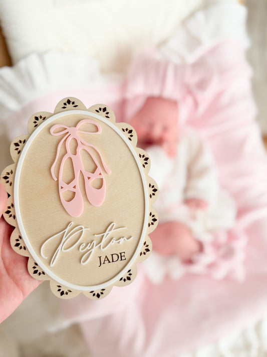 Scallop edge ballerina birth announcement sign