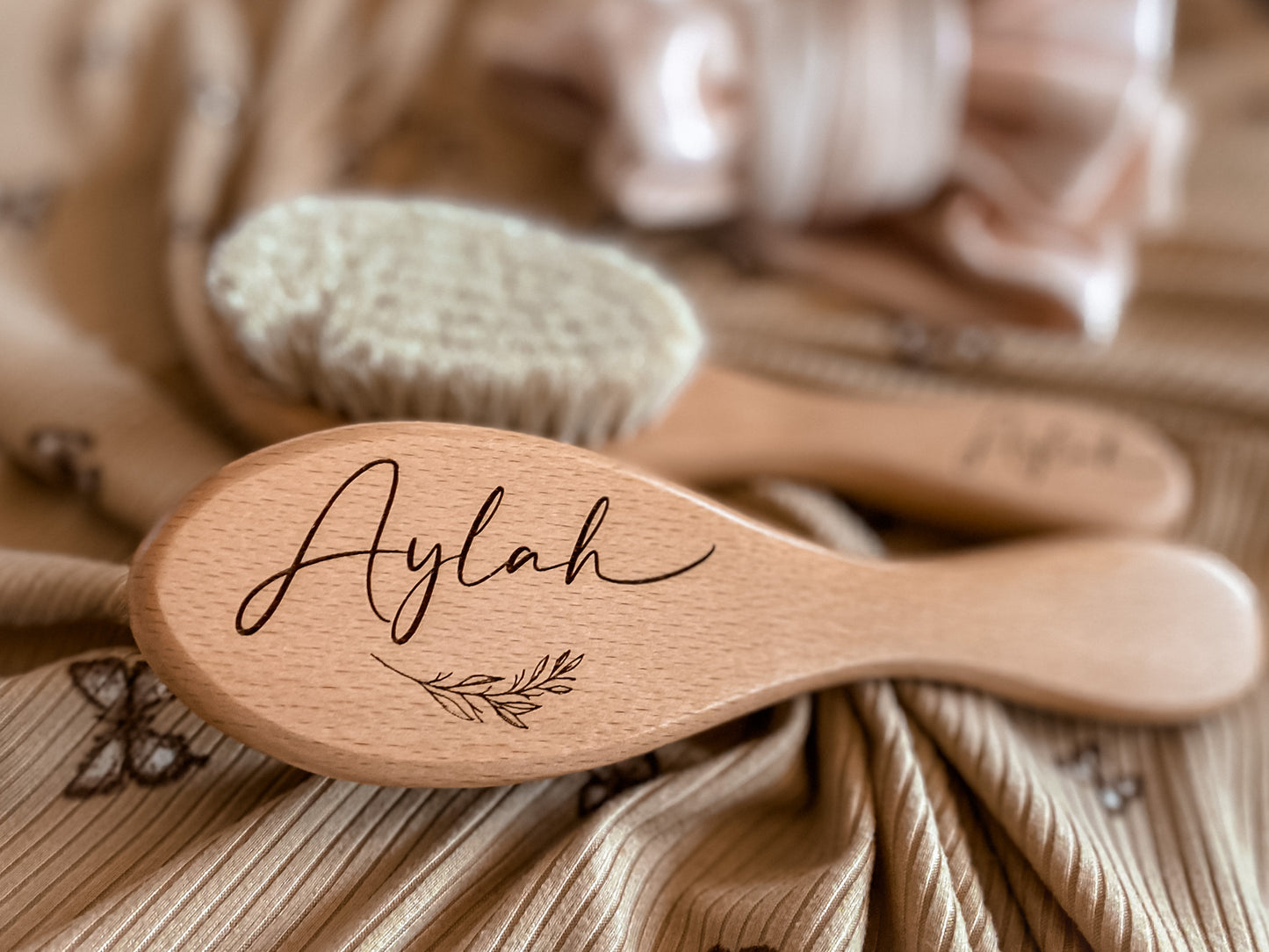 Soft bristle single brush engraved leaf design